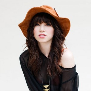 carly-rae-jepsen-hænderne-fulde-netflix-danmark-300x300